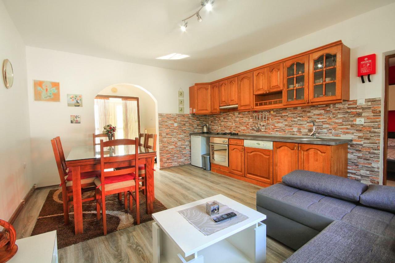 Apartman Katja Rakovica Kültér fotó